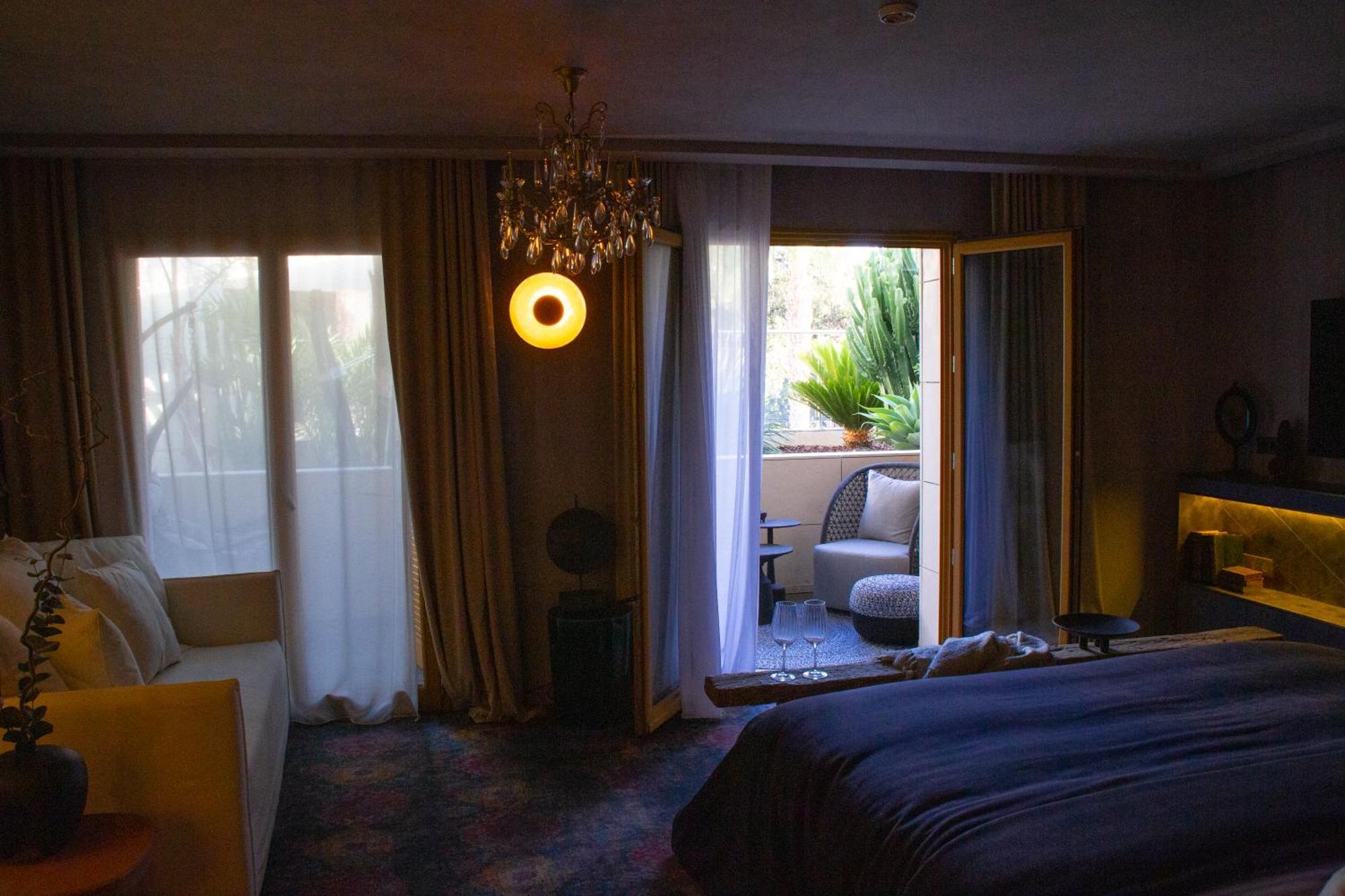 Unique Boutique Hotel Antibes Juan-Les-Pins Экстерьер фото
