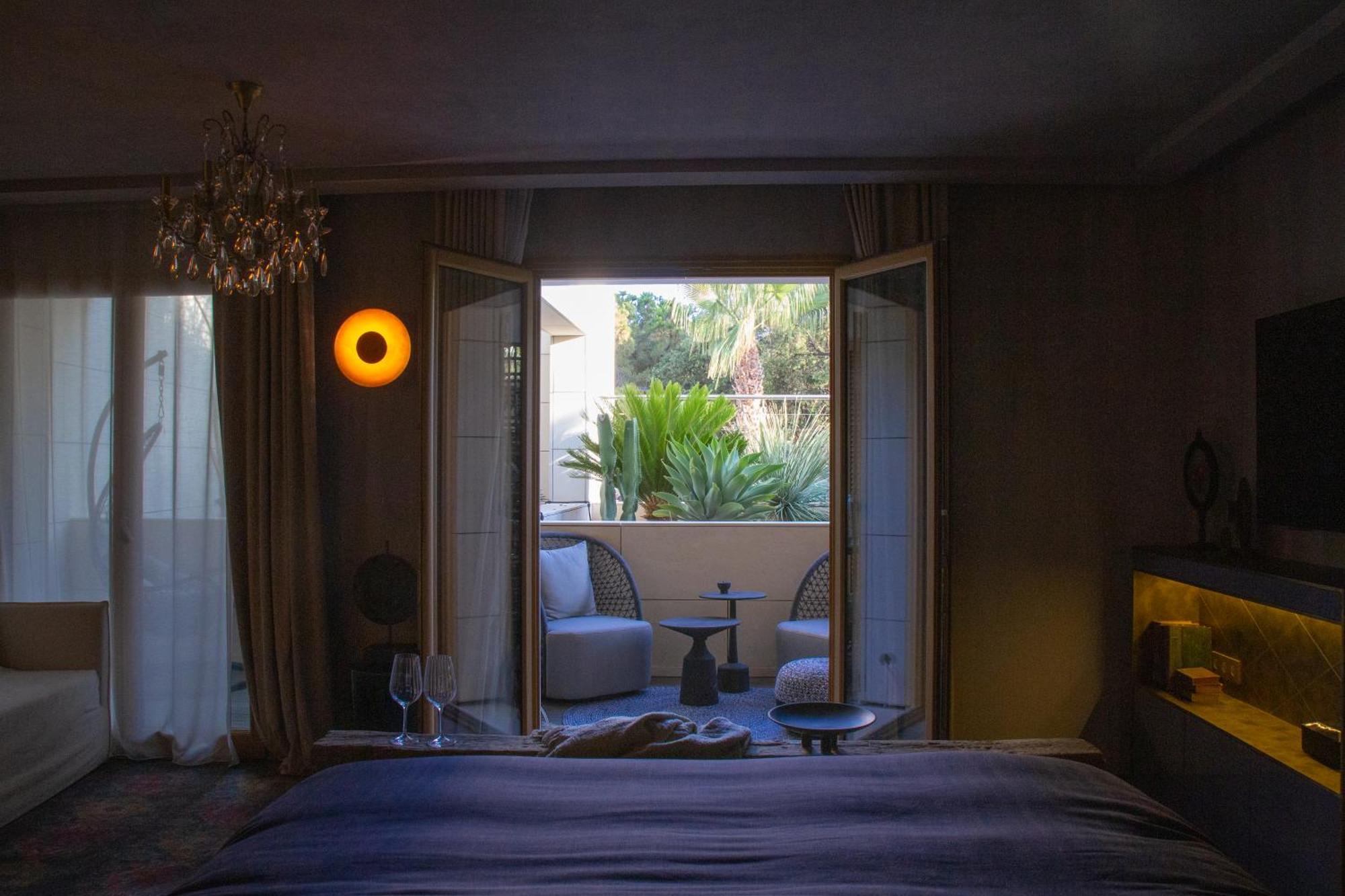 Unique Boutique Hotel Antibes Juan-Les-Pins Экстерьер фото